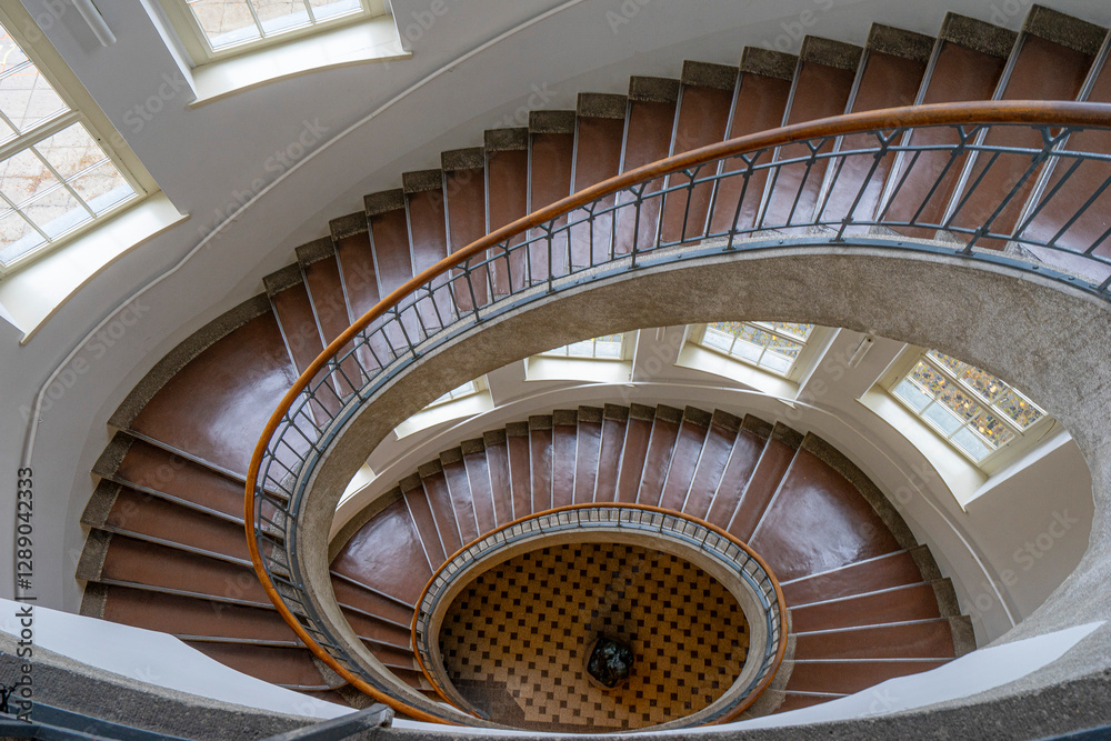 Obraz premium spiral staircase in the old building