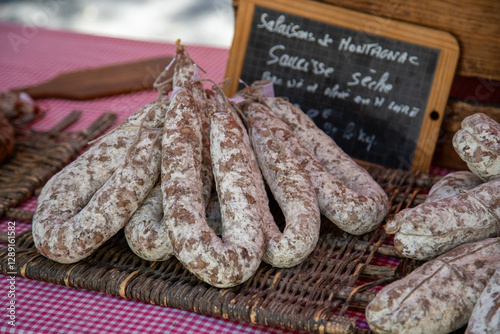 Fototapeta Naklejka Na Ścianę i Meble -  Saucisson du marché.