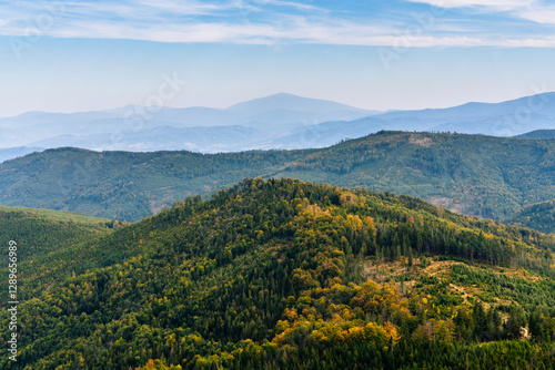 Fototapeta Naklejka Na Ścianę i Meble -  autumn landscape with mountains