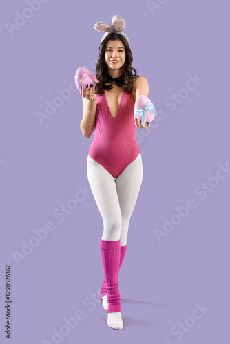 Sexy young woman in bunny c...