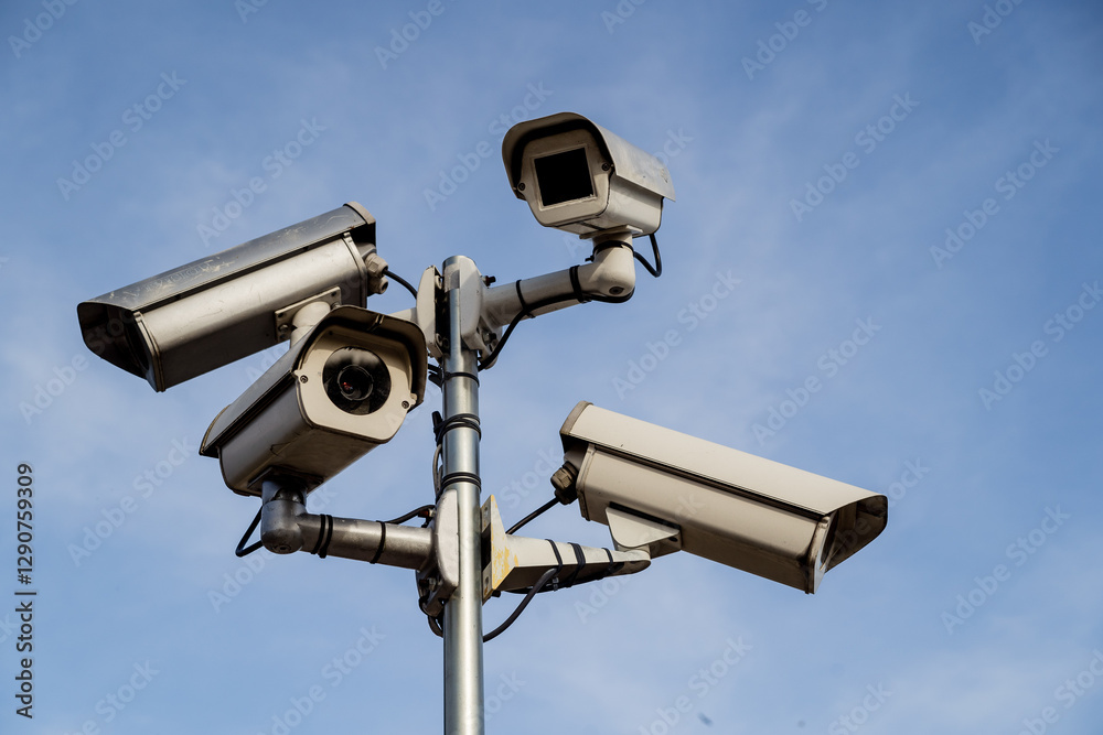 Home CCTV Monitoring Setup for Family Security Home CCTV Monitoring Setup for Family Security