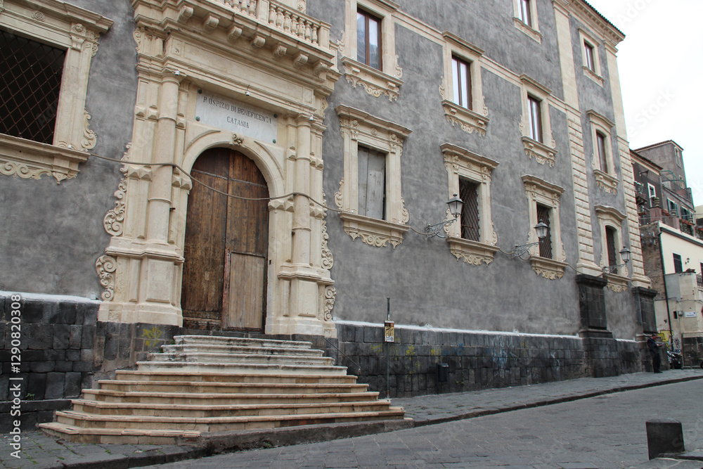 renaissance (?) hall (jesuit college) in catania in sicily in italy