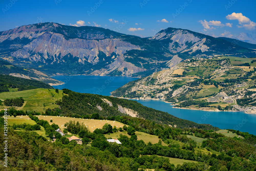 Fototapeta premium Lake of Serre-Poncon (French Alps)
