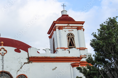 Canvas Print ilgesia catolica dañada por terremoto ocurrido en mexico 2017
