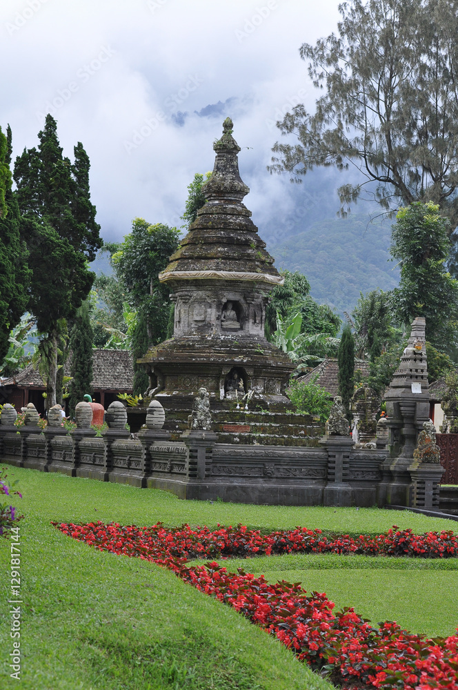 Pura Ulun Danu Beratan temple balinese hindu temple on a Bedugul lake in Bali, Indonesia