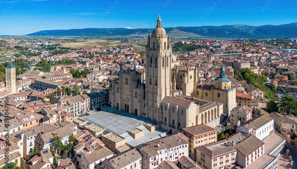 Fototapeta premium Aerial view of the Cathedral of Segovia dedicated to the Assumption of the Virgin Mary and to Saint Fructus in Castile and León, Spain