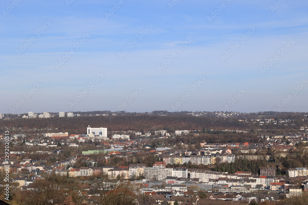 Blick auf das Zentrum der Stadt Wuppertal in Nordrhein-Westfalen Blick auf das Zentrum der Stadt Wuppertal in Nordrhein-Westfalen