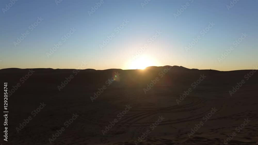 Pôr do sol no deserto do Sahara