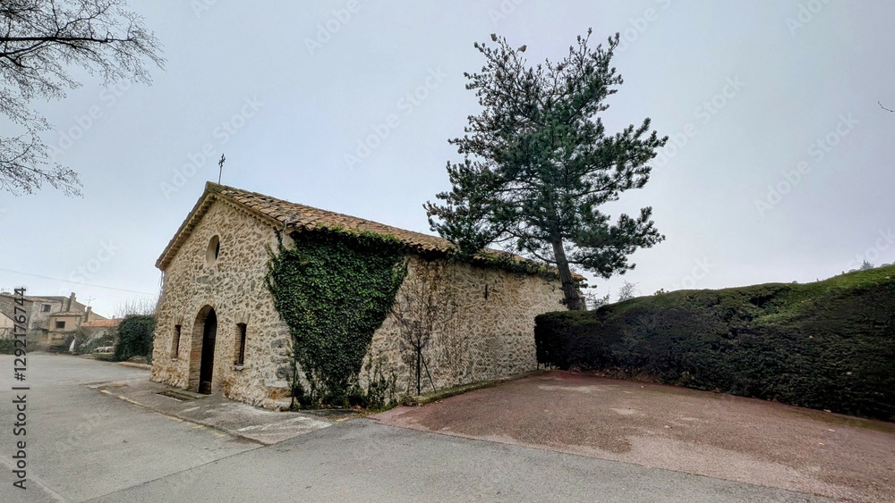 TOURRETTES-SUR-LOUP (Alpes-Maritimes)