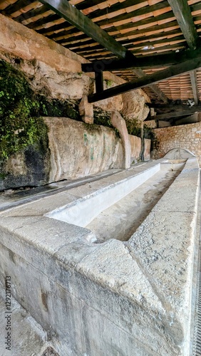 Obraz na płótnie TOURRETTES-SUR-LOUP (Alpes-Maritimes) w salonie