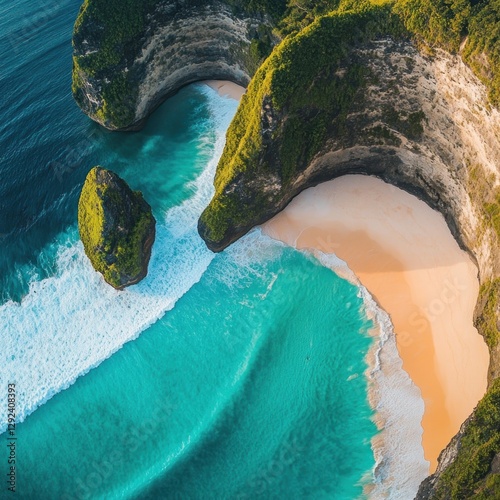 Kelingking Beach, Nusa Penida, Indonesia photo