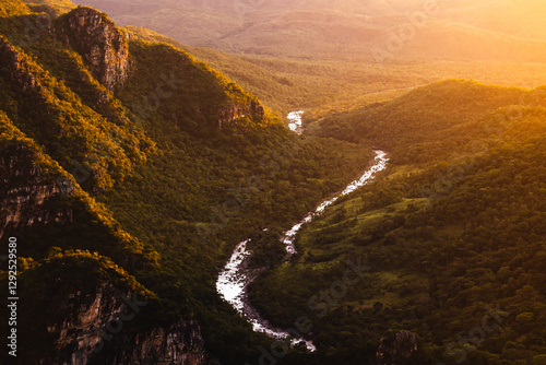 pôr do sol no povoado de São Jorge, cidade de Alto Paraiso de Goiás, Estado de Goiás, região da chapada dos Veadeiros