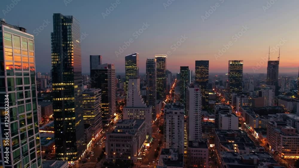 Captivating City Skyline at Dusk with Beautiful Light Transitions Captivating City Skyline at Dusk with Beautiful Light Transitions