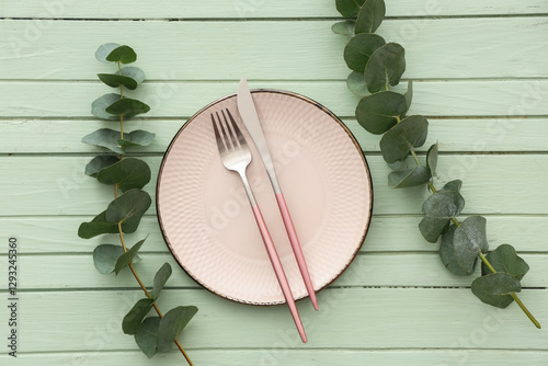 Elegant pink plate with mod...