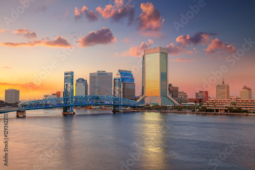 Obraz na płótnie Jacksonville, Florida, USA. Cityscape image of Jacksonville, Florida with reflection of the city skyline in the water at beautiful sunset. w salonie