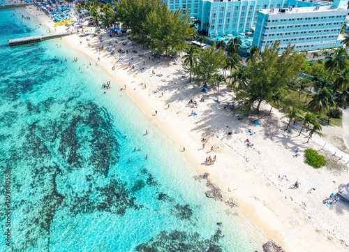 Fototapeta Naklejka Na Ścianę i Meble -  Aerial view of the beautiful Junkanoo beach next to Nassau town, The Bahamas, Caribbean