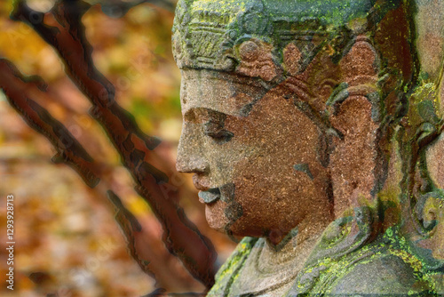 Buddha von der Seite