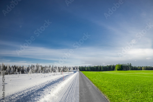 Wechsel von Winterfahrbahn zu sommerfahrbahn auf einer Landstrasse
