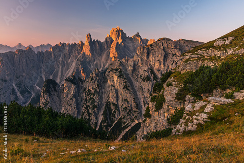 Obraz na płótnie Cadini di Misurina view during sunrise with golden hour warm light w salonie