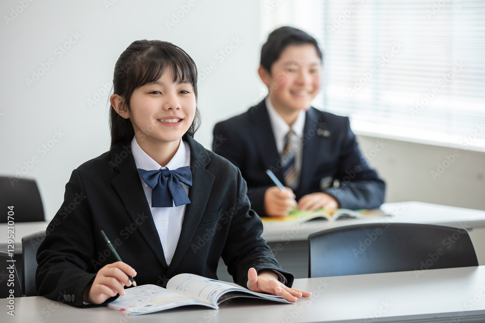 塾で勉強する学生 students 塾で勉強する学生 students