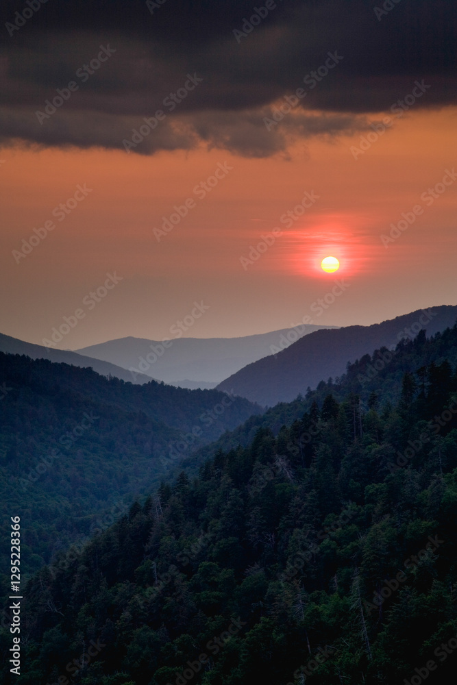 Fototapeta premium Sunset from Morton Overlook, Great Smoky Mountains National Park, TN