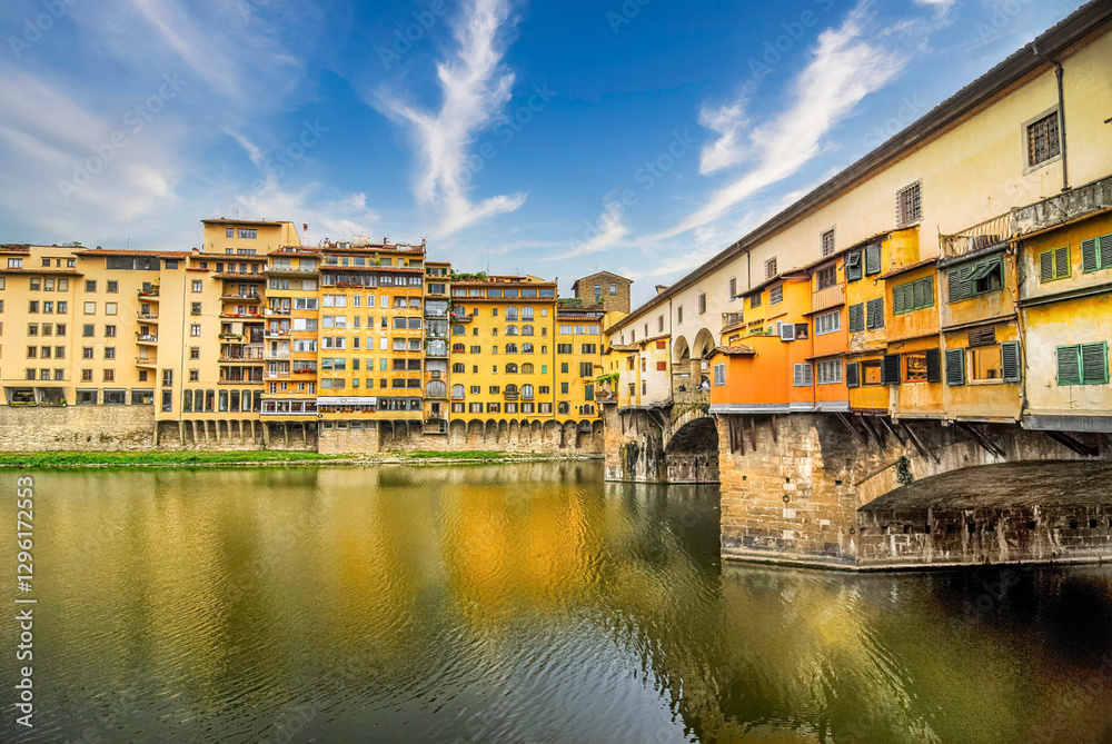 Fototapeta premium Arno und Ponte Vecchio