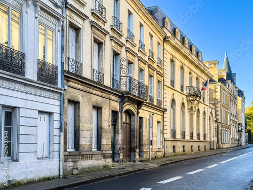 Obraz na płótnie Street view of old village Poitiers in France w salonie