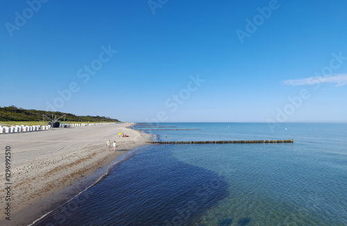 Fototapeta Naklejka Na Ścianę i Meble -  Ostseestrand in Graal Müritz, Rostock