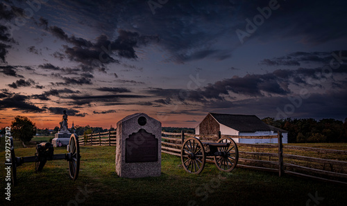 Tableau sur toile Sunrise on McPherson Ridge II