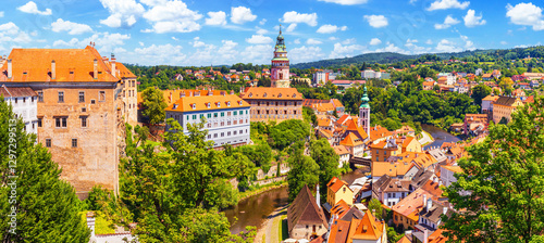 Obraz na płótnie Summer cityscape, panorama, banner - top view from the castle gardens of the historic centre of Cesky Krumlov, Czech Republic w salonie