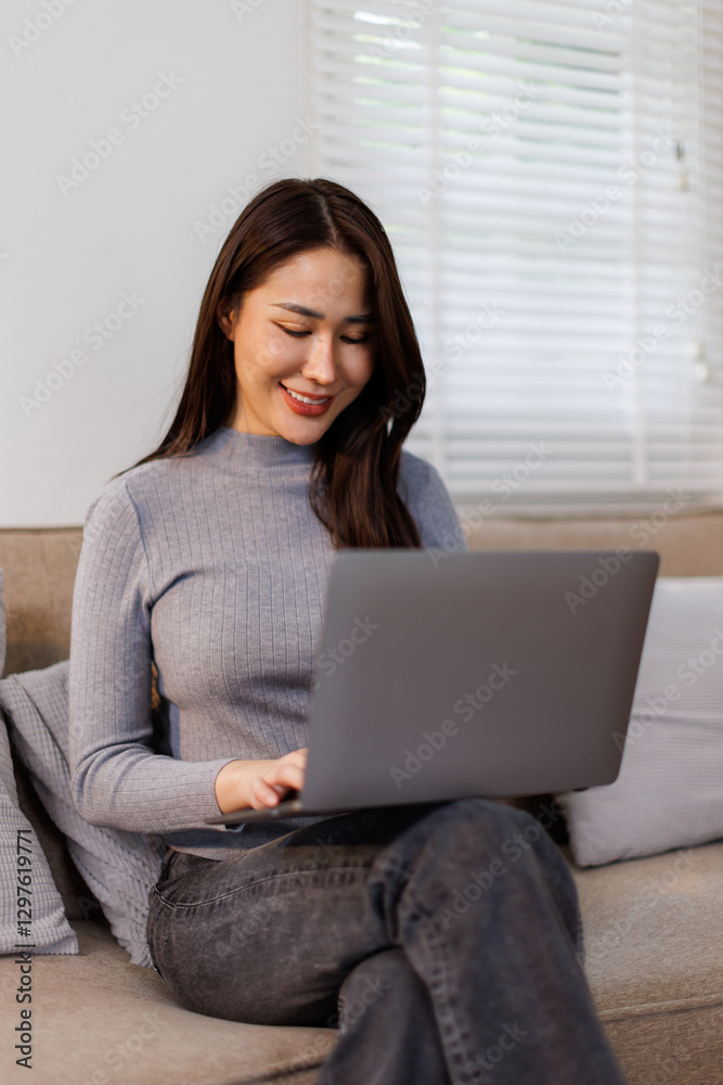 Beautiful freelancer happy asian thai lady working on laptop and planning and online at home
Beautiful freelancer happy asian thai lady working on laptop and planning and online at home