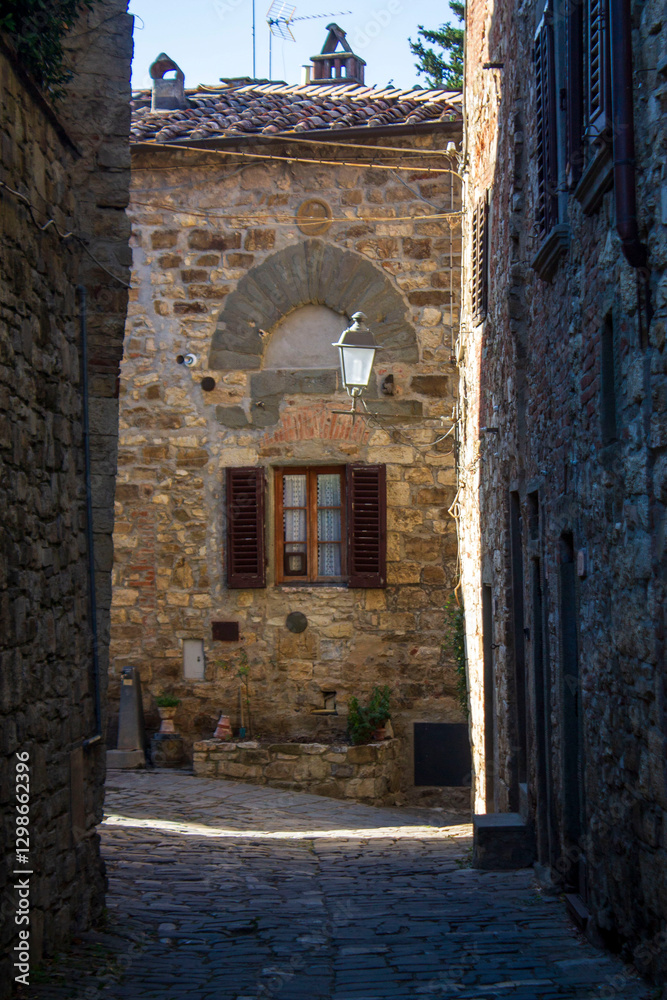 Naklejka premium view of he village of Montefioralle in Tuscany