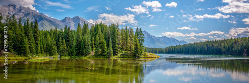 Obraz na płótnie Panoramic view of Jonhson lake near Minnewanka lake in Banff National Park, Alberta web banner, Rocky Mountains, Canada w salonie