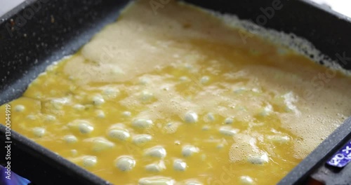 だし巻き卵を焼く（2/2）