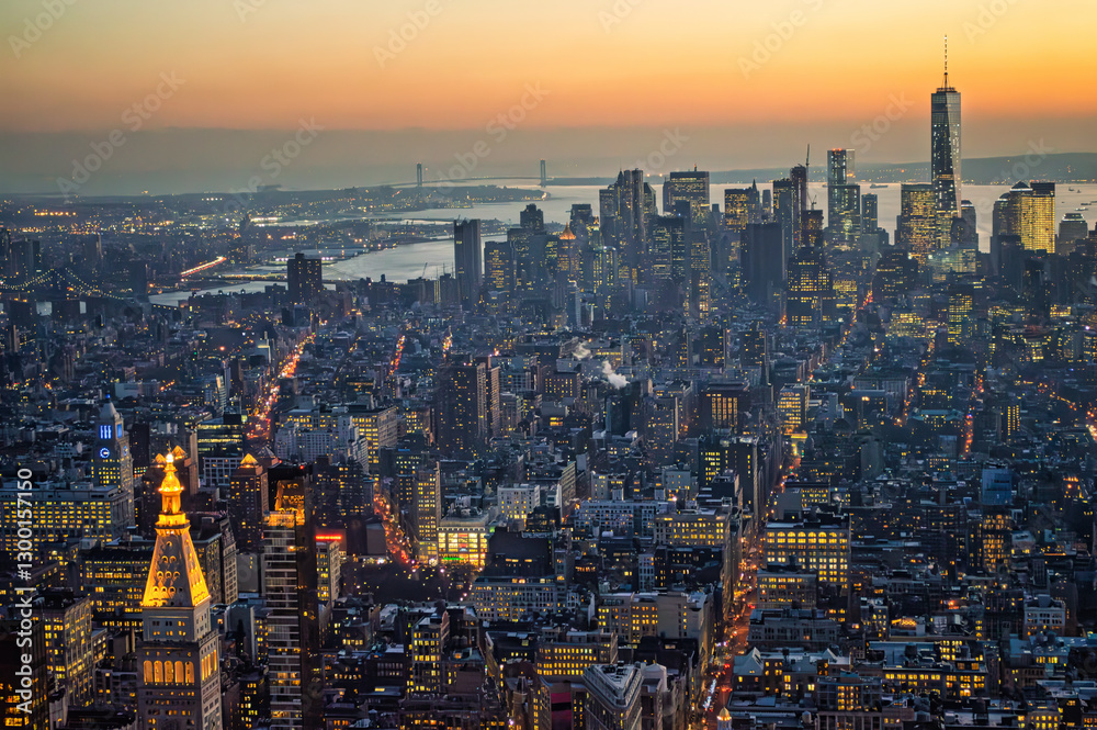 Obraz premium aerial view Manhattan district in New York , Sunset late afternoon, international landmark tourism in America, skyscrapers architecture