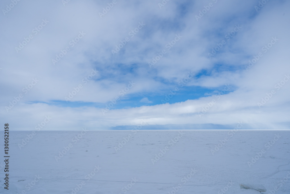 Fototapeta premium Drift ice in Hokkaido Japan