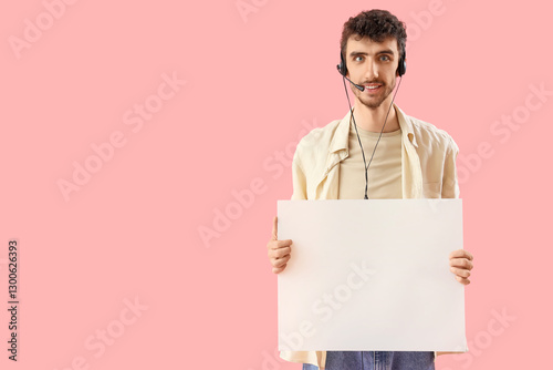 Male technical support agen...