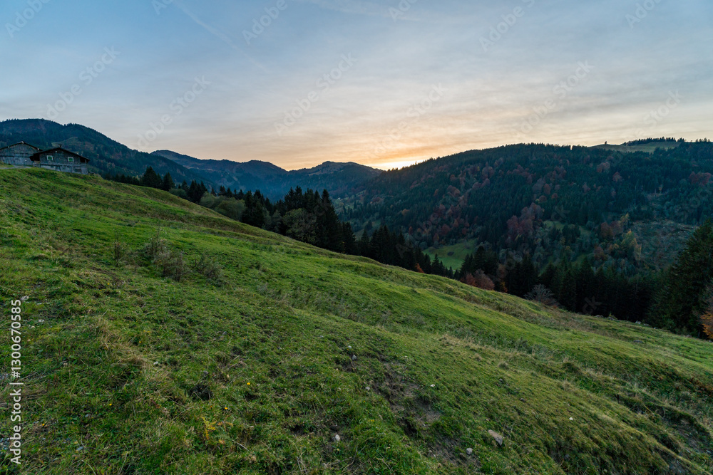 Naklejka premium Rangiswanger Horn in Autumn Scenic View of Allgau Alps at Sunset