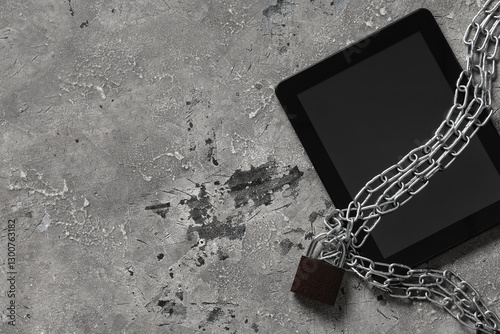 Tablet computer with padloc...