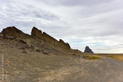 Obraz na płótnie Shiprock - New Mexico, USA w salonie