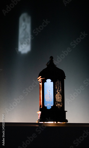 Obraz na płótnie ornamental Arabic lantern Ramadan and Eid al-Fitr greeting card. The arabic calligraphy translation is Ramadan Mubarak w salonie