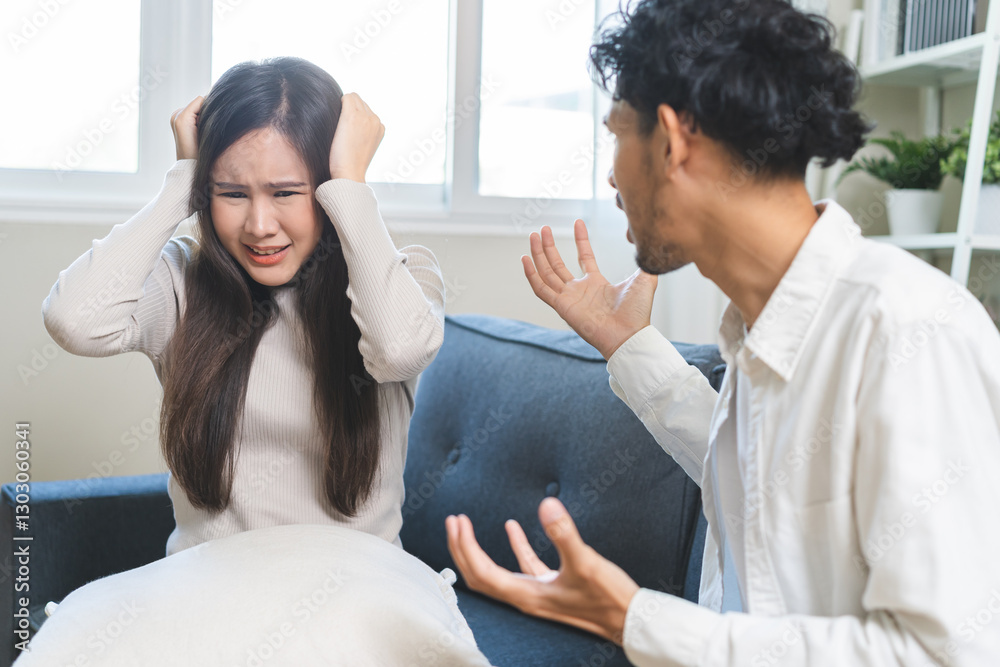 Obraz premium Breakup and depressed, asian young quarrel couple love fight relationship in trouble. Different people are emotion angry. Argue wife has expression upset with husband. Problem of family people.