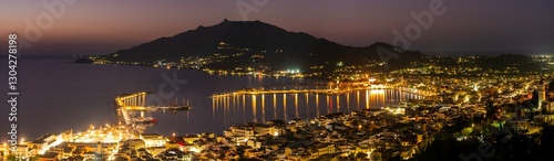 Obraz na płótnie Panoramic view of Zakynthos town and harbor w salonie