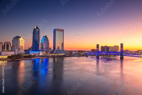 Obraz na płótnie Jacksonville, Florida, USA. Cityscape image of Jacksonville, Florida with reflection of the city skyline in the water at beautiful sunrise. w salonie