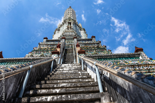 Photography Temple of the Morning Dawn in Bangkok
