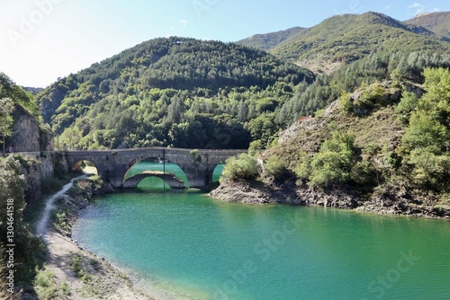 Obraz na płótnie Villalago - Lago di San Domenico dalla strada regionale w salonie