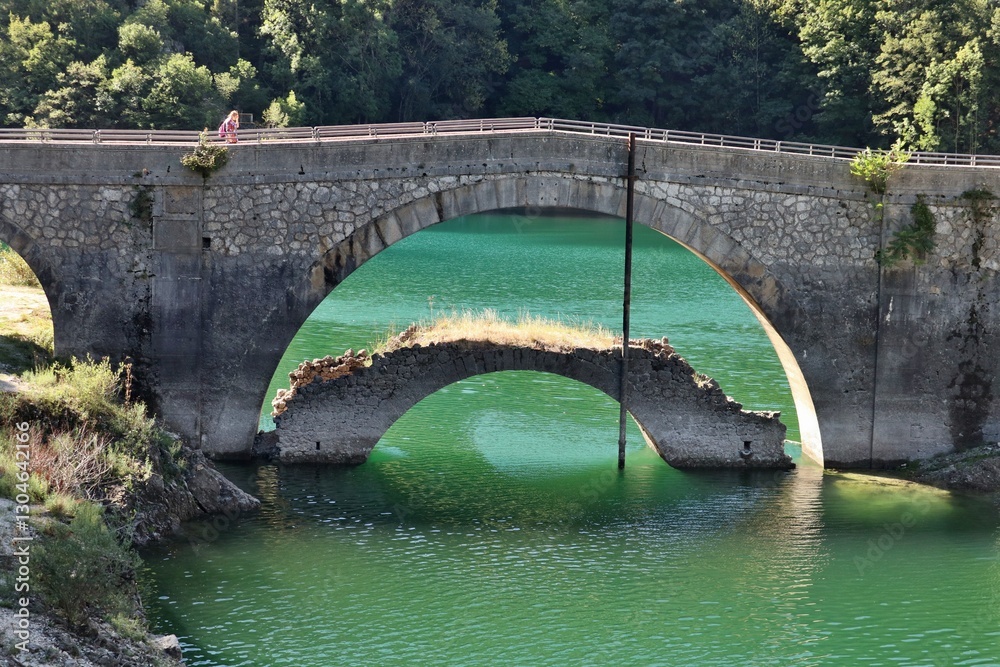 Villalago - Ponte del lago San Domenico