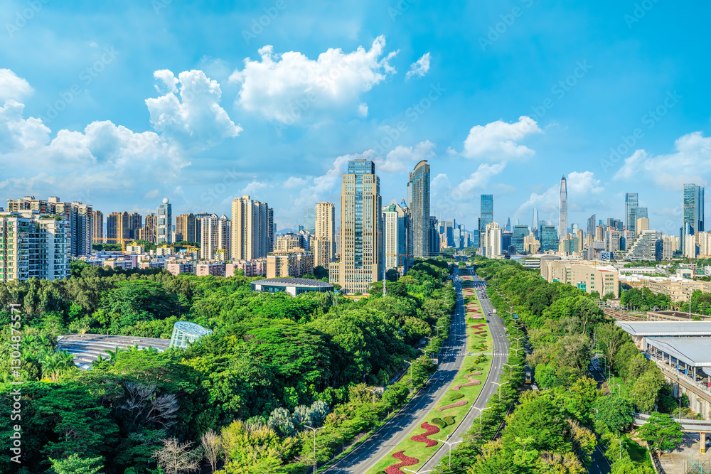 Obraz premium Cityscape with skyline and green trees in Shenzhen, China