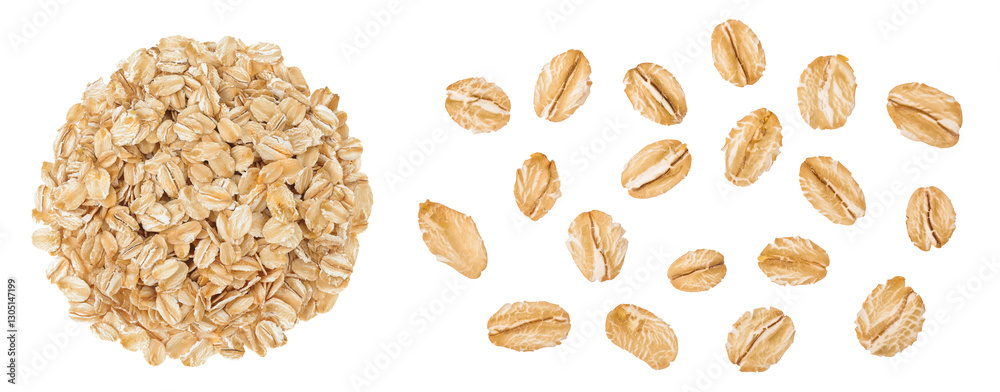 Obraz premium Oat flakes heap in isolated on white background with full depth of field. Top view. Flat lay
