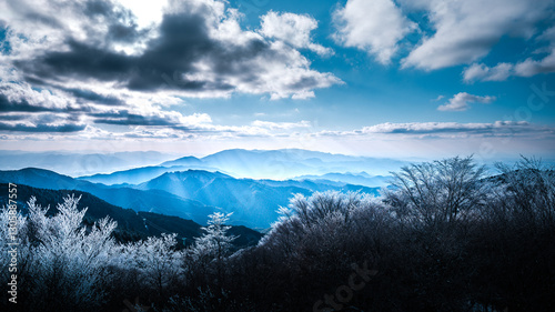 霧氷と天使の梯子